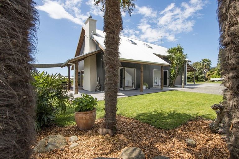 Photo of property in 340 Omokoroa Road, Omokoroa, 3114