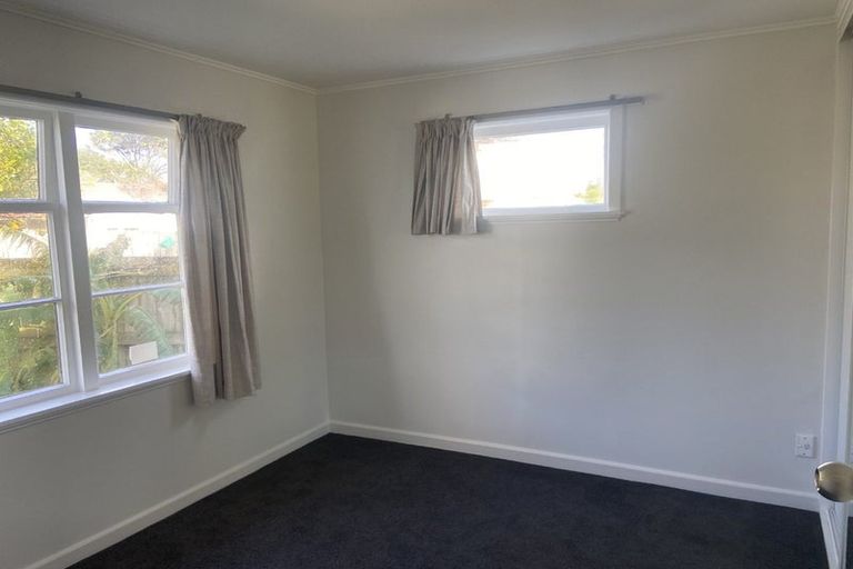 Photo of property in 1/38 Godley Road, Green Bay, Auckland, 0604