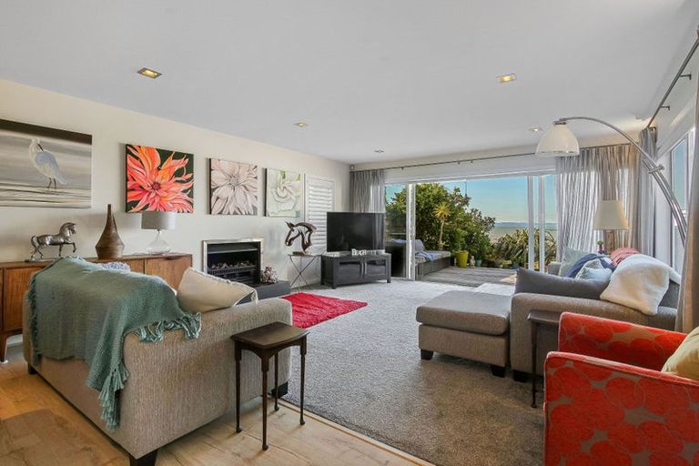 Photo of property in 7a Torkar Road, Clarks Beach, 2122