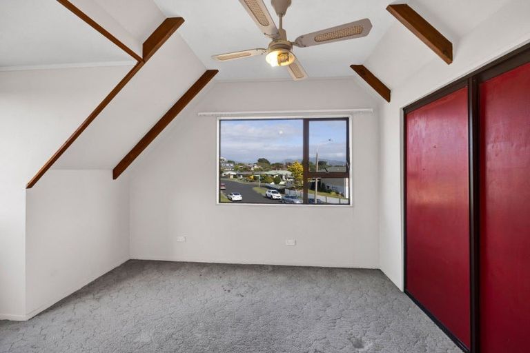Photo of property in 27 Tiverton Crescent, Whalers Gate, New Plymouth, 4310