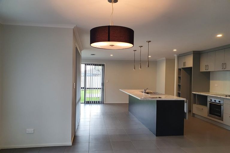 Photo of property in 12 Maxwell Road, Pukekohe, 2120