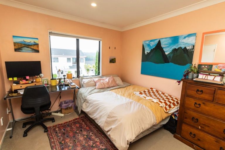 Photo of property in 57 Woodhouse Avenue, Karori, Wellington, 6012