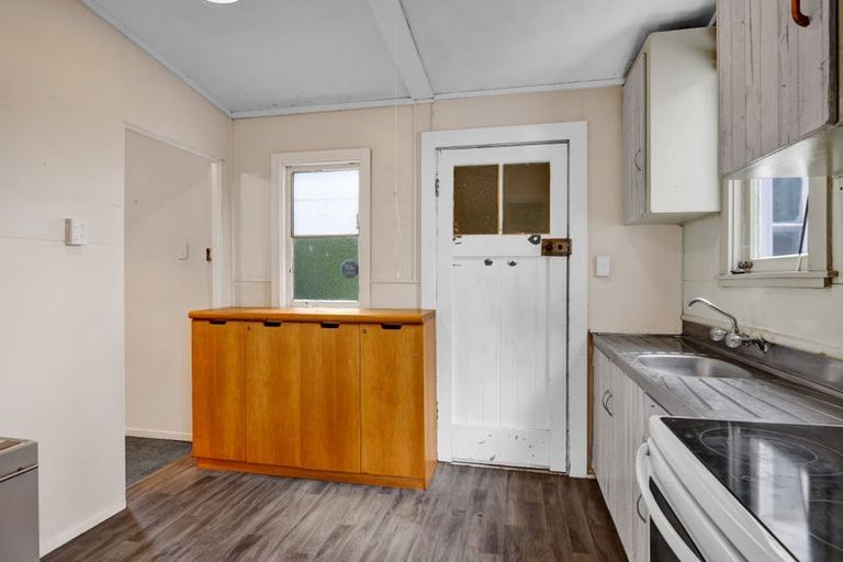 Photo of property in 604 Haowhenua Place, Hawera, 4674