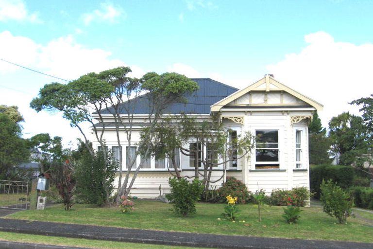 Photo of property in 34 Rawene Road, Birkenhead, Auckland, 0626