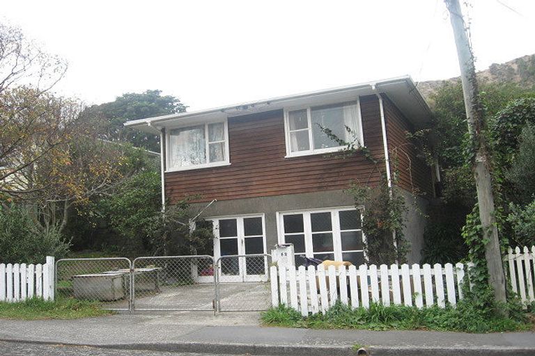 Photo of property in 52 Wellington Road, Paekakariki, 5034