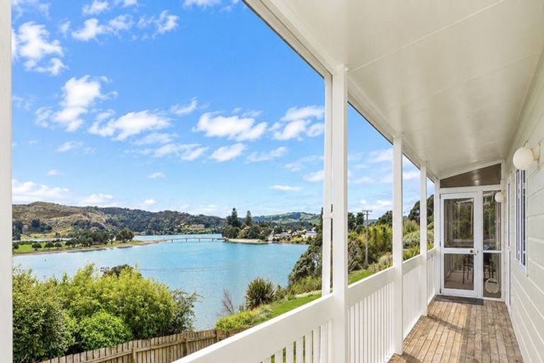 Photo of property in 32 Wainui Road, Raglan, 3225