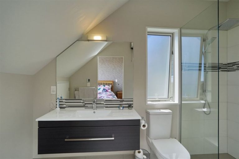 Photo of property in 32 Glenelg Spur, Hillsborough, Christchurch, 8022