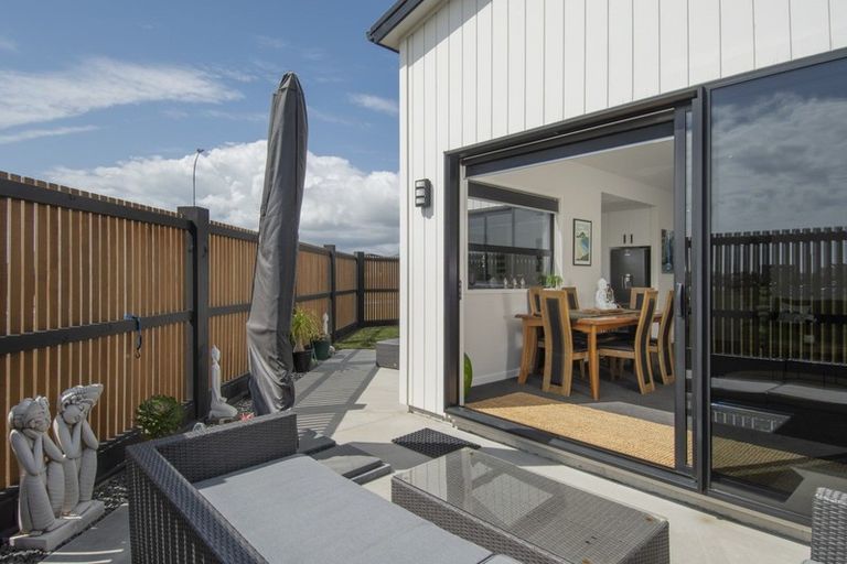 Photo of property in 15 Te Paea Crescent, Papamoa Beach, Papamoa, 3118