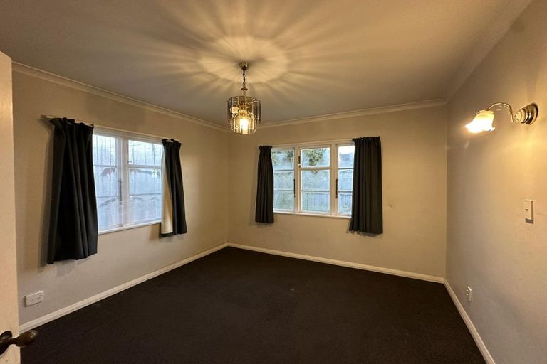 Photo of property in 8 Mcparland Street, Ebdentown, Upper Hutt, 5018