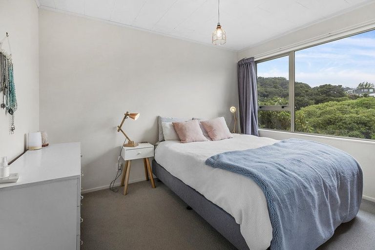 Photo of property in 27a Penryn Drive, Camborne, Porirua, 5026