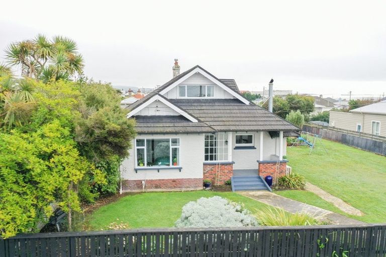 Photo of property in 25 Burrows Street, Bluff, 9814