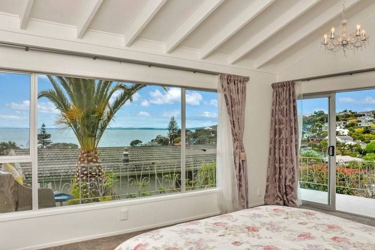 Photo of property in 1/36 Masterton Road, Rothesay Bay, Auckland, 0630
