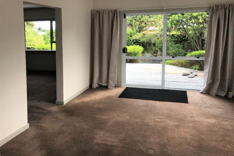 Photo of property in 4 Moana Crescent, Blagdon, New Plymouth, 4310