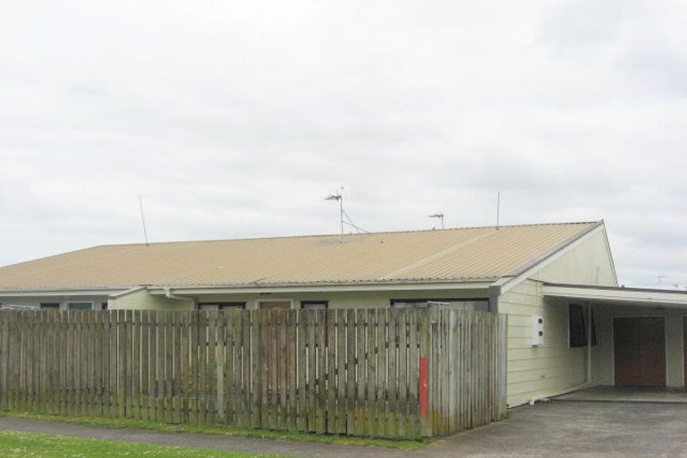 Photo of property in 7/2 Station Road, Takanini, 2112