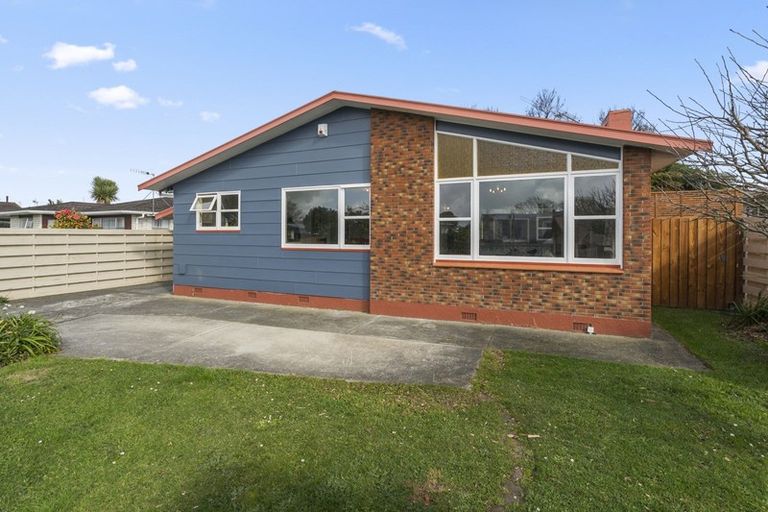Photo of property in 4 Kimberley Grove, Westbrook, Palmerston North, 4412