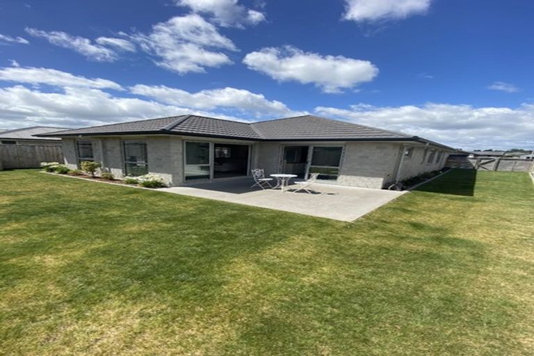 Photo of property in 126 Puhirake Crescent, Pyes Pa, Tauranga, 3112