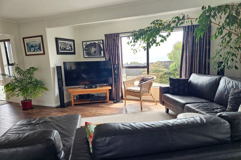 Photo of property in 81 Renown Road, Raumati South, Paraparaumu, 5032