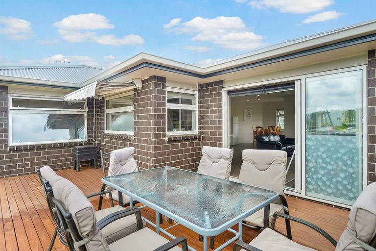 Photo of property in 96 Pohutukawa Parade, Riverhead, 0820