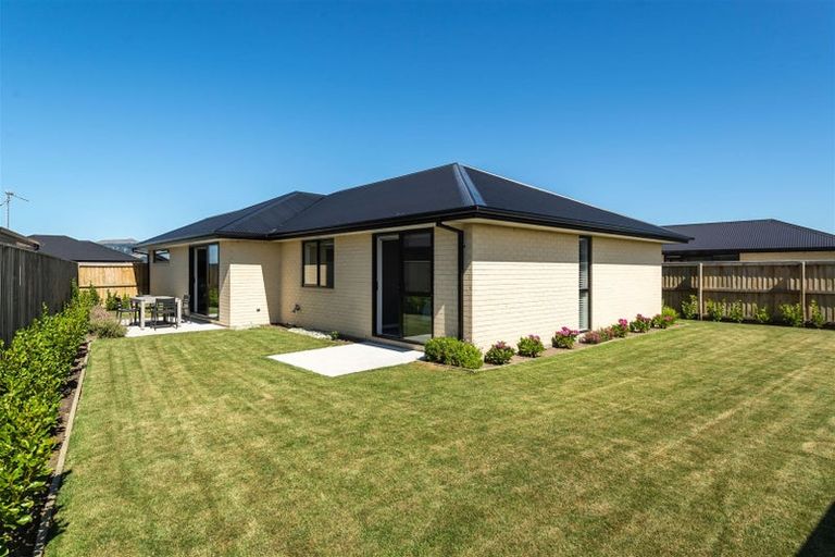 Photo of property in 21 Allied Road, Halswell, 8025