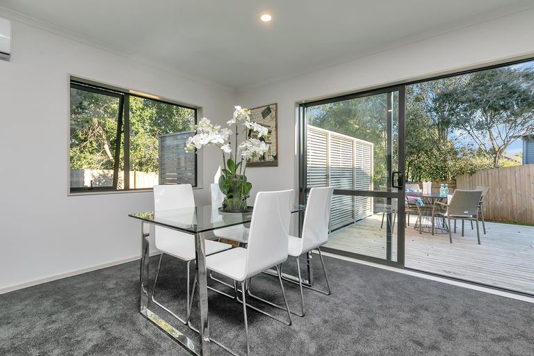 Photo of property in 40a Roberts Road, Glenfield, Auckland, 0629