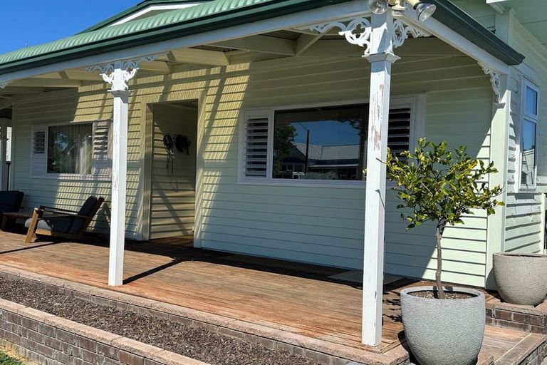 Photo of property in 5 Burness Road, Greenmeadows, Napier, 4112