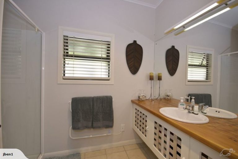 Photo of property in 51 Rewa Rewa Valley, Tairua, 3508