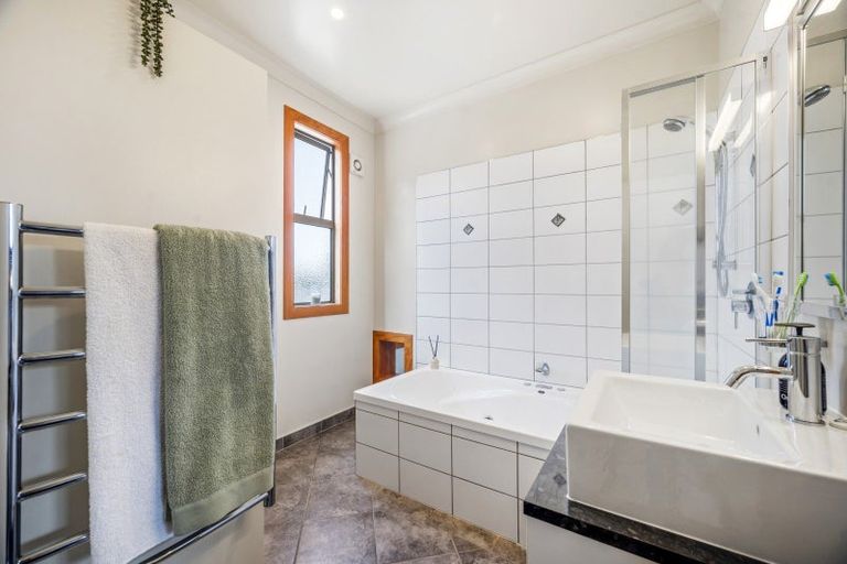 Photo of property in 11 Kurupae Road, Hilltop, Taupo, 3330