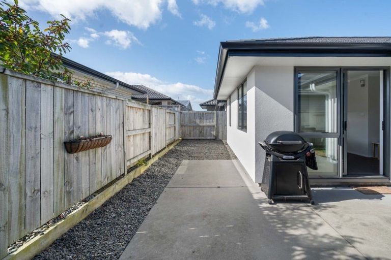 Photo of property in 40 Hills View Drive, Papamoa, 3118