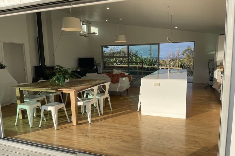 Photo of property in 48 Christian Road, Swanson, Auckland, 0614