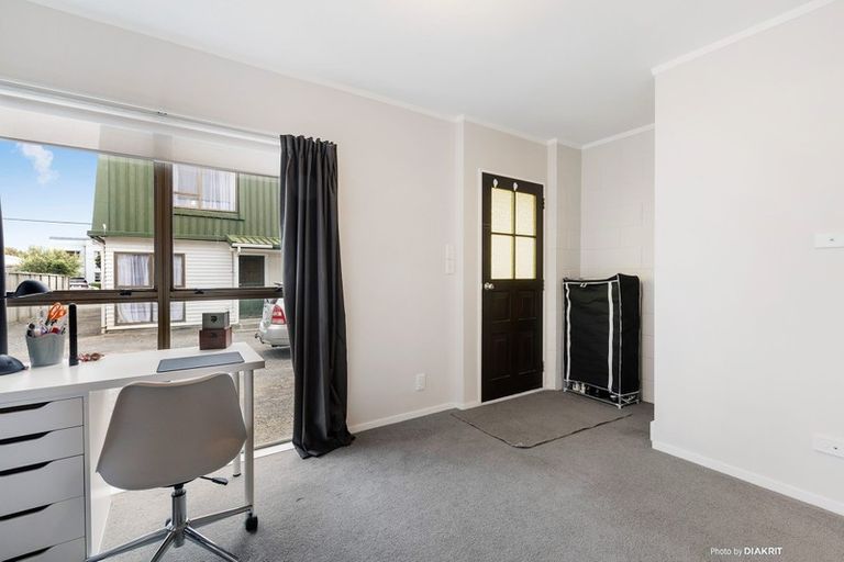 Photo of property in 5/103 Rongotai Road, Kilbirnie, Wellington, 6022