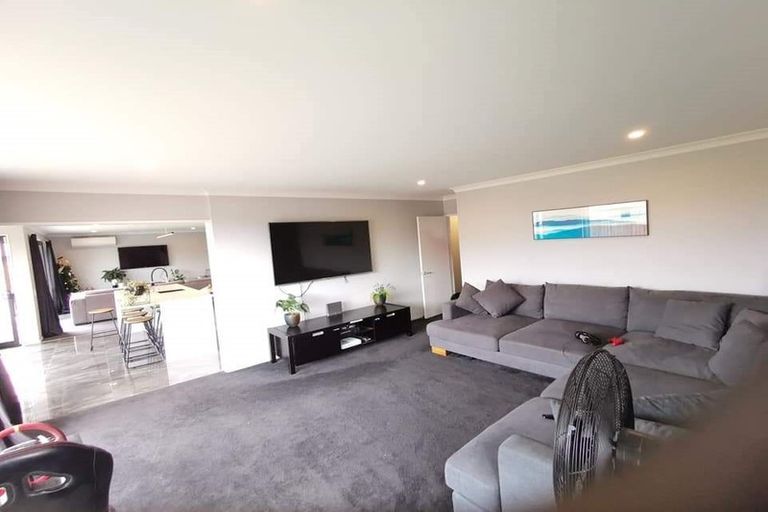 Photo of property in 55 Tiritiri Moana Drive, Pegasus, 7612