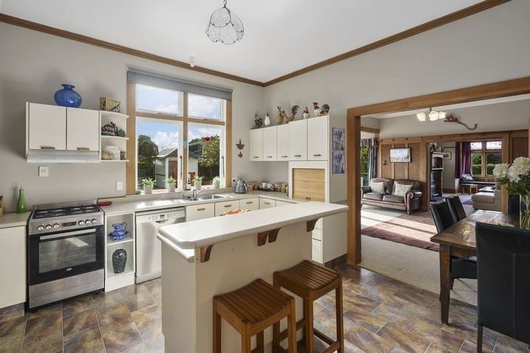 Photo of property in 82 Aerodrome Road, Dannevirke, 4972