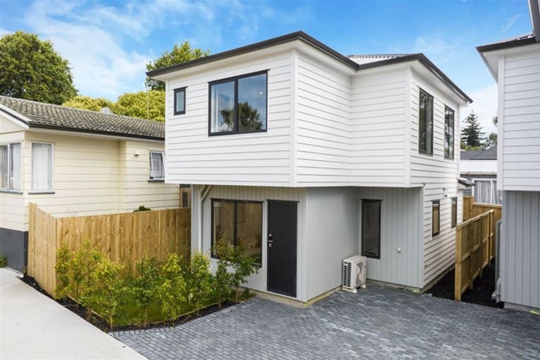 Photo of property in 76b Borich Road, Sunnyvale, Auckland, 0612