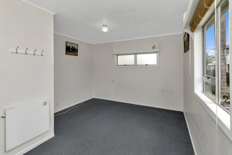 Photo of property in 282 One Tree Point Road, One Tree Point, 0118
