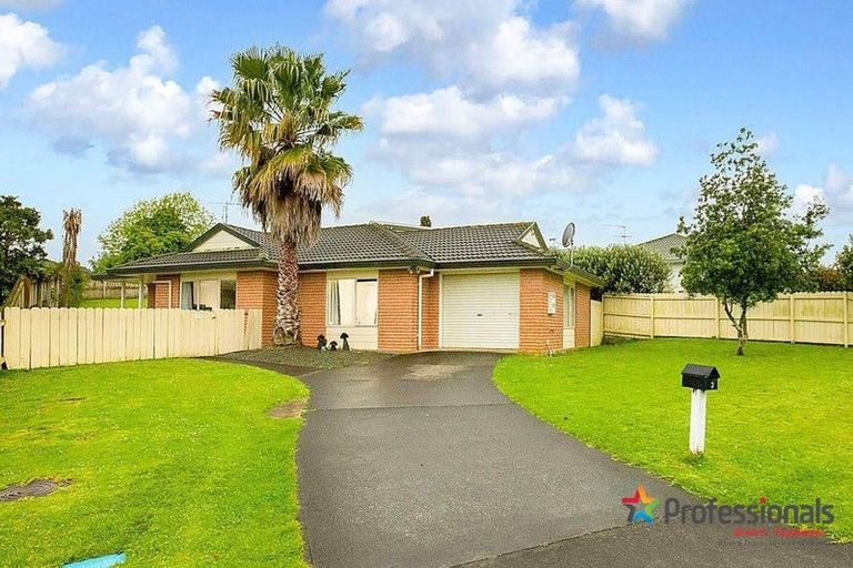 Photo of property in 3 Bernina Place, Weymouth, Auckland, 2103