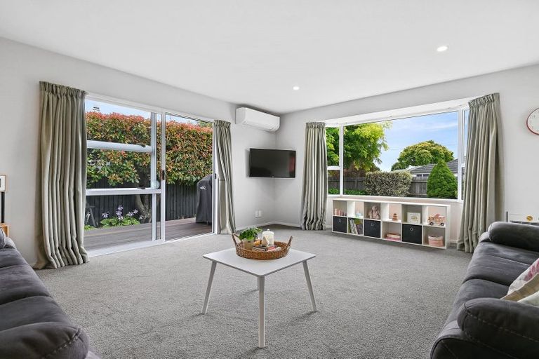 Photo of property in 1/475 Wairakei Road, Burnside, Christchurch, 8053