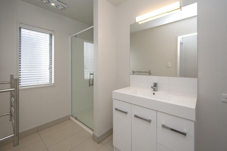 Photo of property in 5 Longueval Lane, Broomfield, Christchurch, 8042