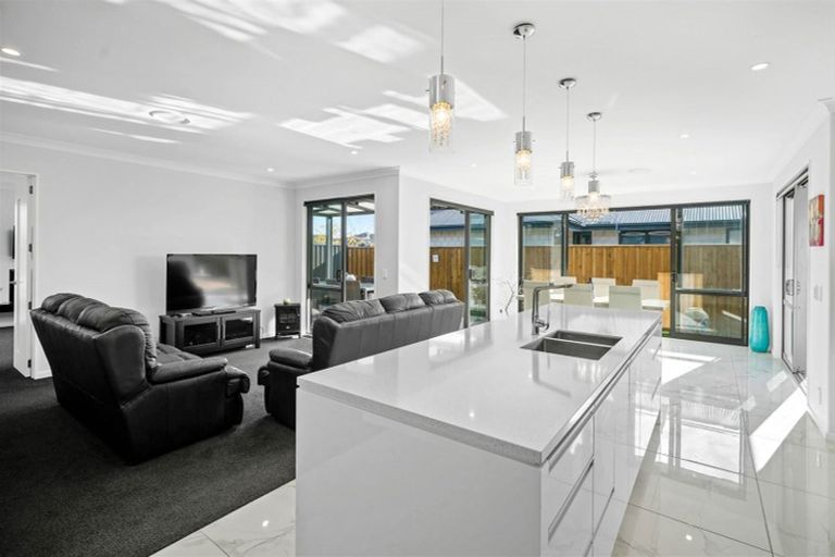 Photo of property in 37 Hungerford Drive, Rolleston, 7615