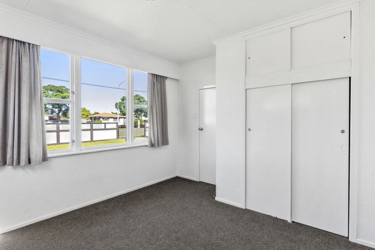 Photo of property in 120 Queen Street West, Levin, 5510