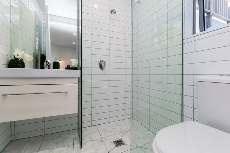 Photo of property in 45 Onslow Road, Khandallah, Wellington, 6035