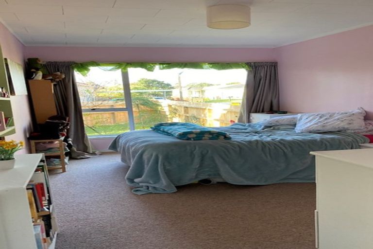 Photo of property in 2/36 Blacklock Avenue, Henderson, Auckland, 0612