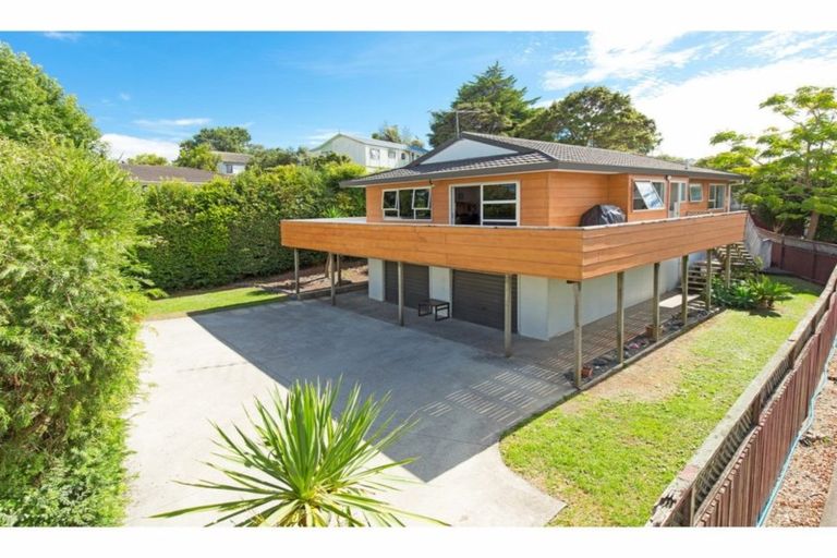 Photo of property in 650a Whangaparaoa Road, Stanmore Bay, Whangaparaoa, 0932