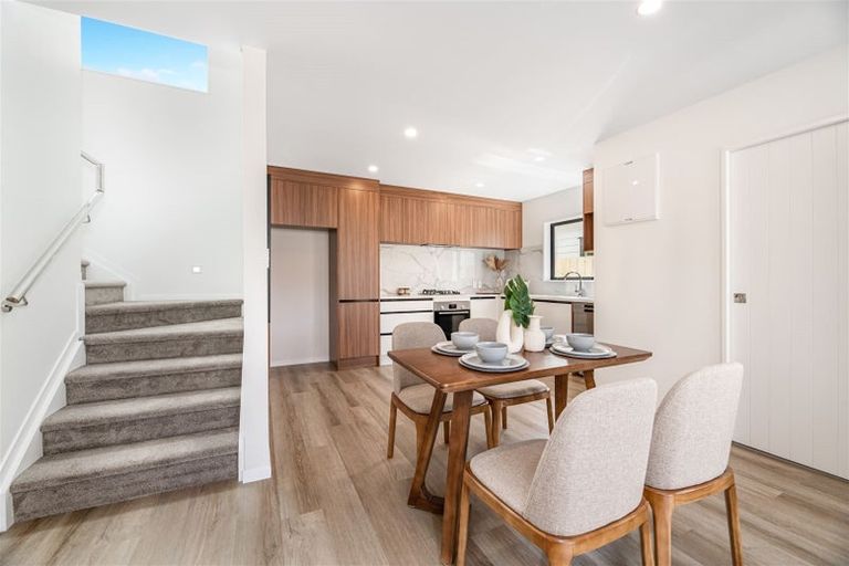 Photo of property in 76b Borich Road, Sunnyvale, Auckland, 0612