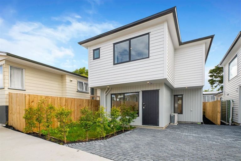 Photo of property in 76b Borich Road, Sunnyvale, Auckland, 0612