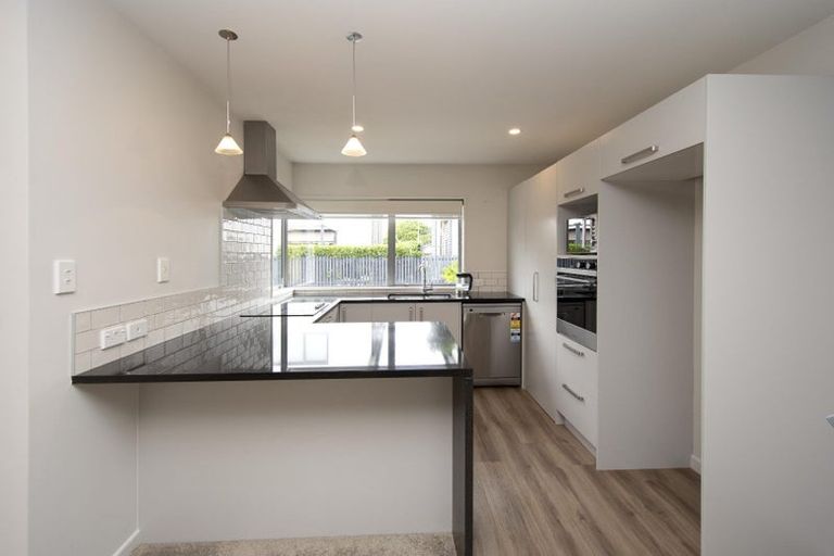 Photo of property in 5 Longueval Lane, Broomfield, Christchurch, 8042