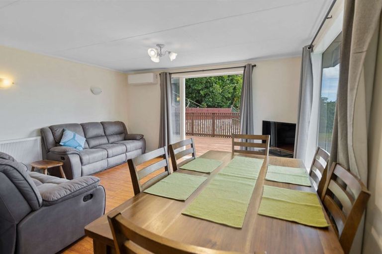 Photo of property in 137 Ironside Road, Johnsonville, Wellington, 6037