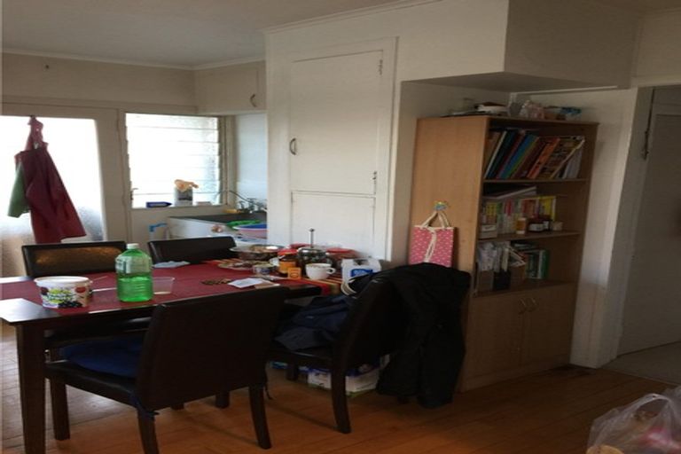 Photo of property in 1/7 Evelyn Place, Hillcrest, Auckland, 0627