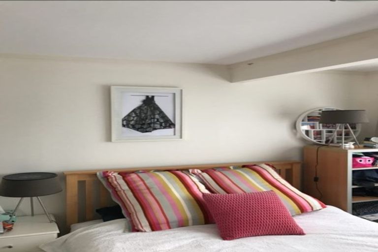 Photo of property in 33 Raumati Crescent, Onerahi, Whangarei, 0110