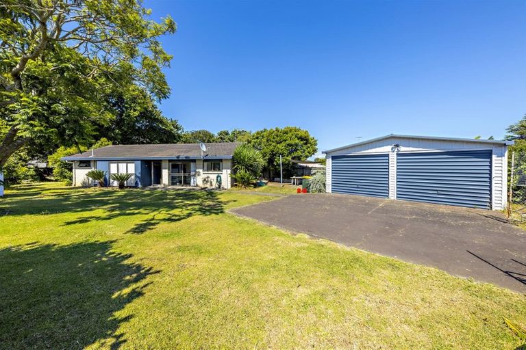 Photo of property in 6 Gibbons Road, Weymouth, Auckland, 2103