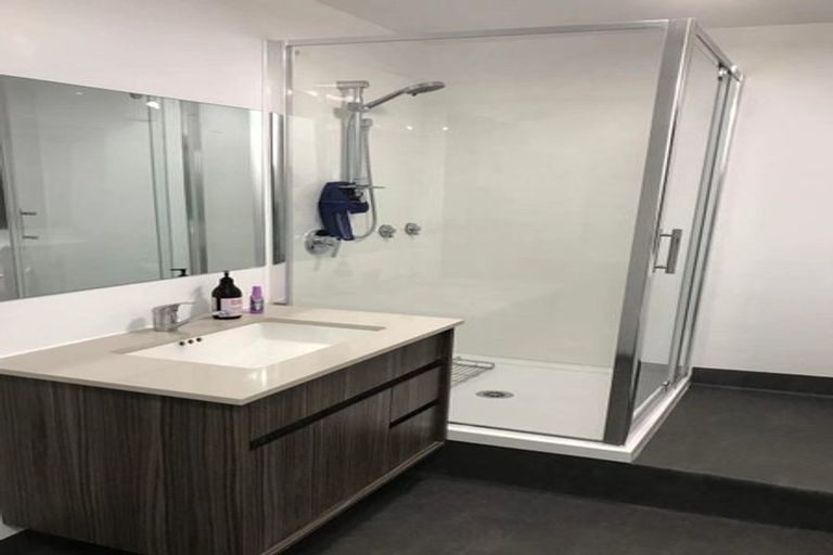 Photo of property in 3 Chevron Place, Castor Bay, Auckland, 0620